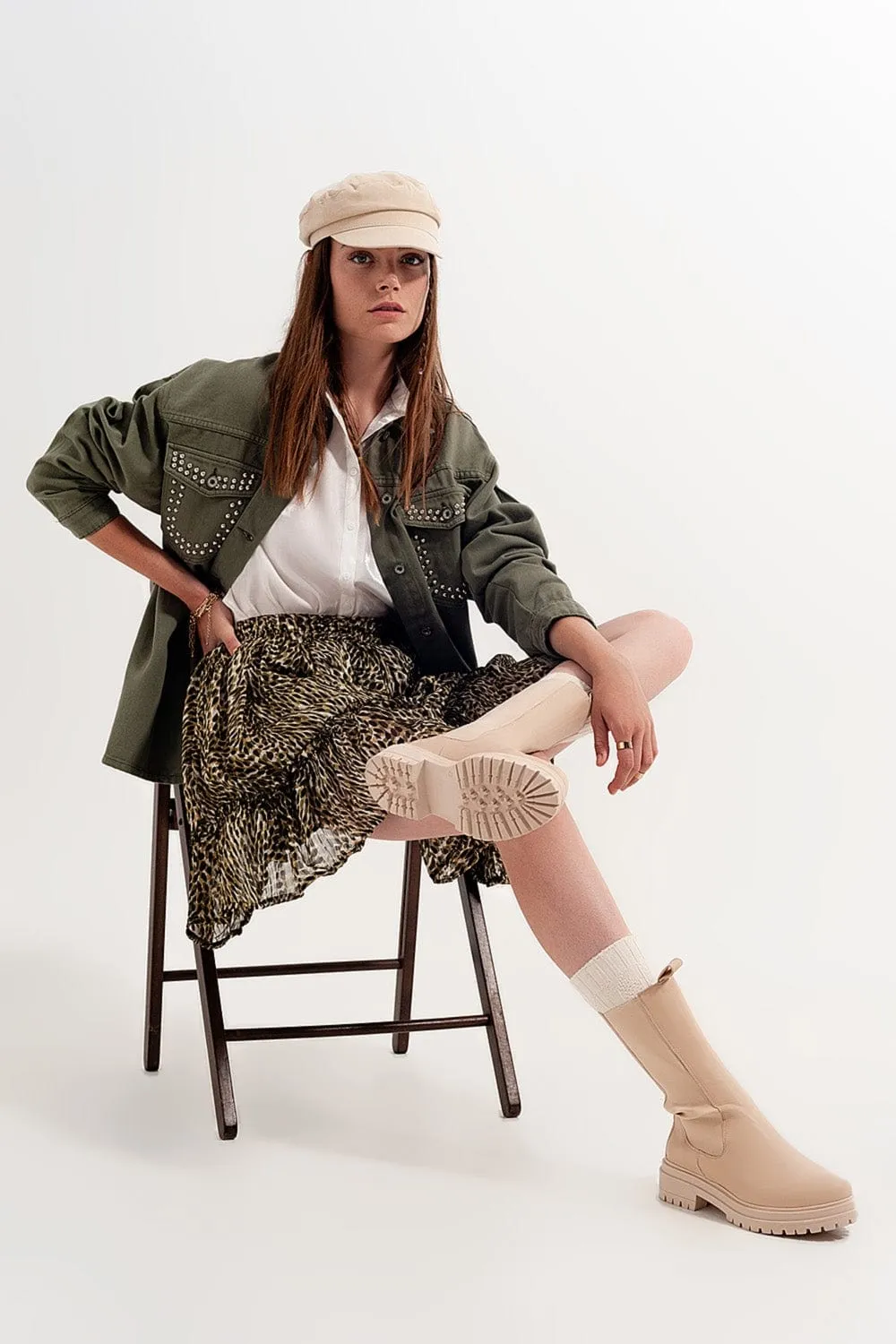 Green Chiffon Mini Skirt With Elastic Waistband And Shiny Fabric
