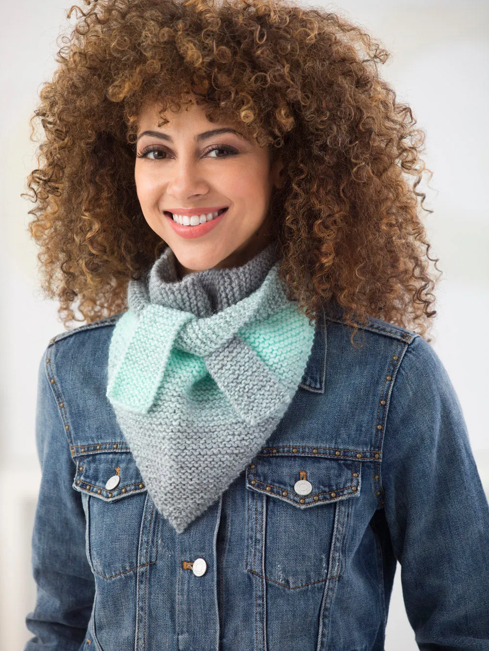 Triangle Tied Scarf (Knit)
